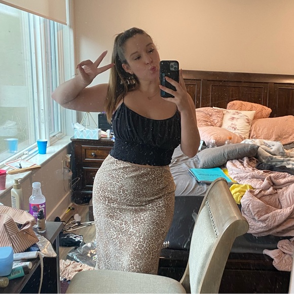 Meet your Posher, Alexis - Picture 3 of 4